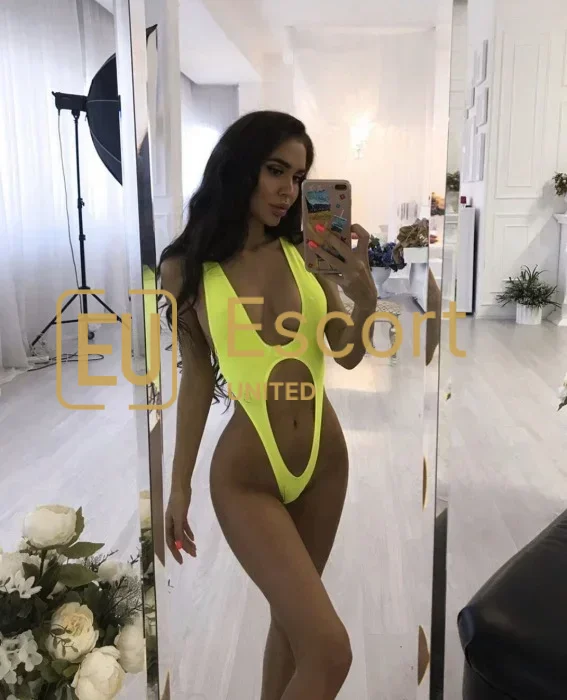 Escort dame Silvia in Dubai, 28 jaar oud — foto 4