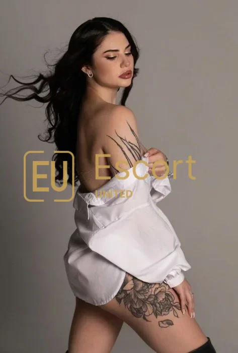 Meet Persi, escort girl in Dubai — photo 1