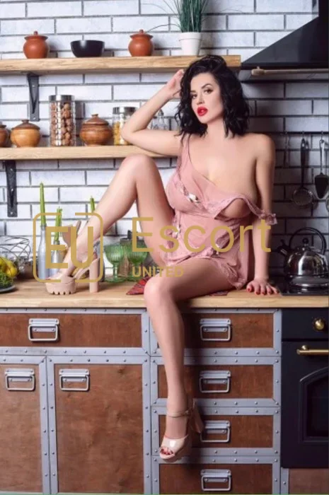 Ksenya — escort girl in Abu Dhabi — photo 12