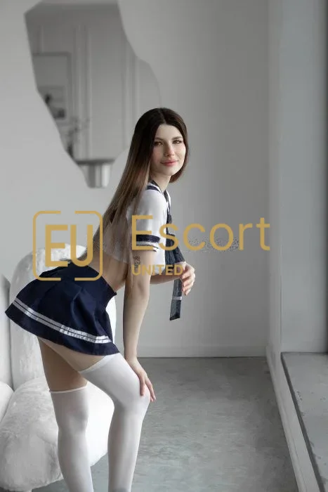 Abu Dhabi, escortă Laura (24) — fotografia 12