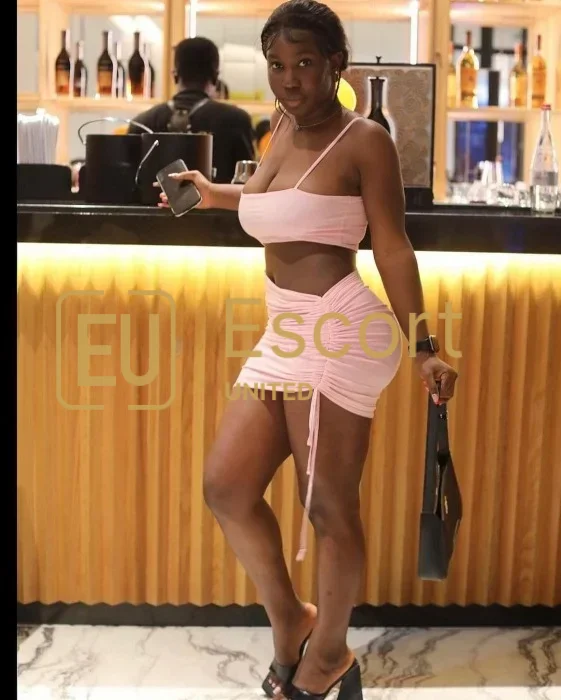 Fatima, escort femenina en Abu Dabi — foto 2