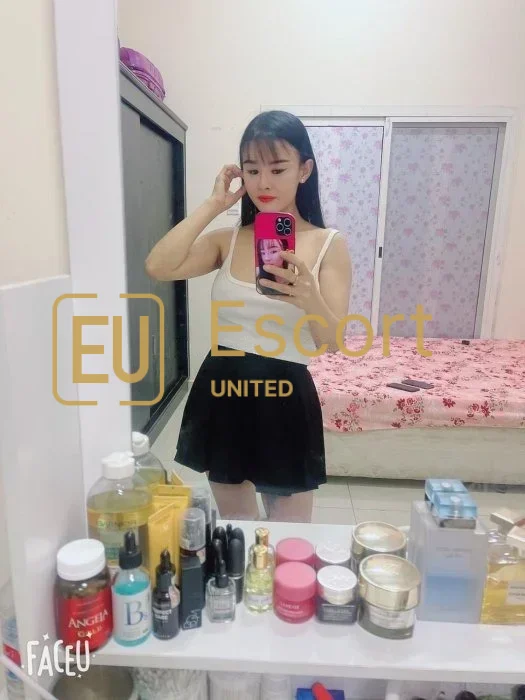 Γνωρίστε τη Jessica, μια 26 ετών συνοδό στην Ντουμπάι — φωτογραφία 7