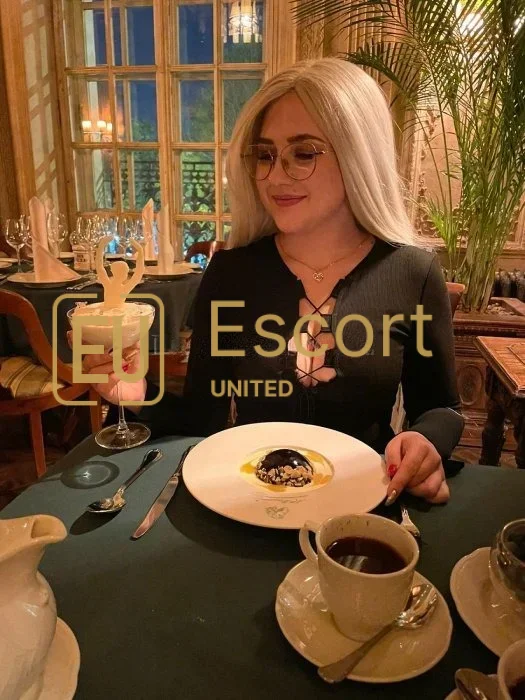 Julia, Dubai konumunda eskort kız, BAE — fotoğraf 12