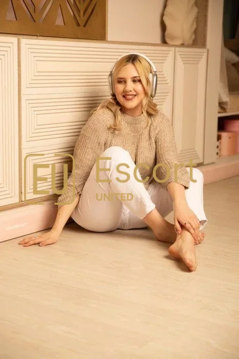 Julia, 29, Dubai konumunda kadın eskort — fotoğraf 3