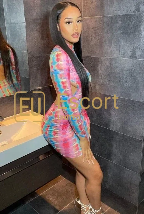 Escort Bella in Abu Dhabi, 27 jaar oud — foto 1