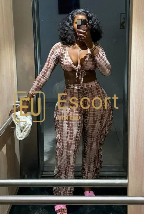 Sherine, escorte féminine à Abou Dhabi, 28 — photo 3