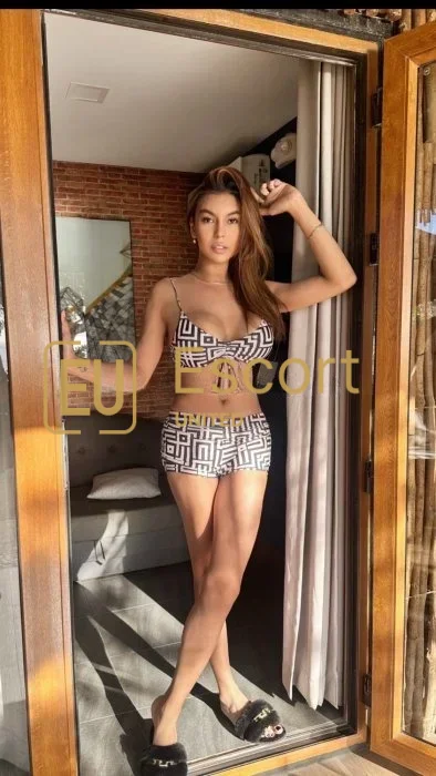 Transrodni eskort Shemale Jen u Dubai — fotografija 16