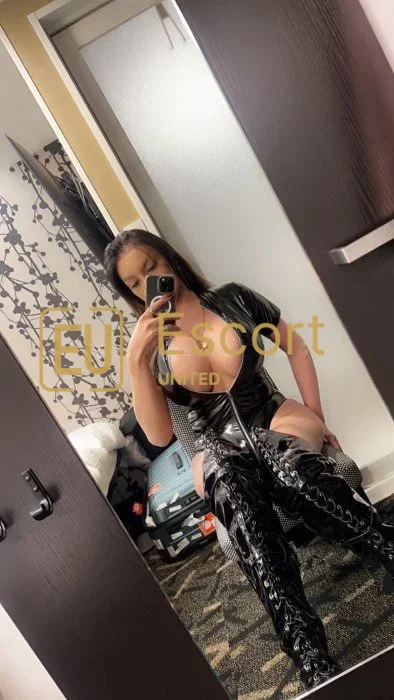 Shemale Jen, transrodna pratnja u Dubai — fotografija 18