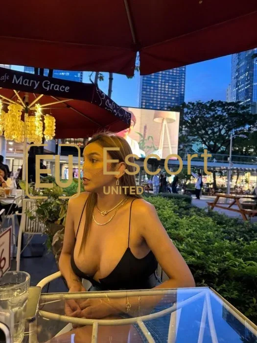 Trans eskort Shemale Jen sa boravištem u Dubai — fotografija 11
