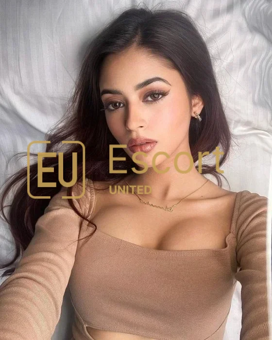 Escortă Simran în Fujairah, în vârstă de 23 de ani — fotografia 4