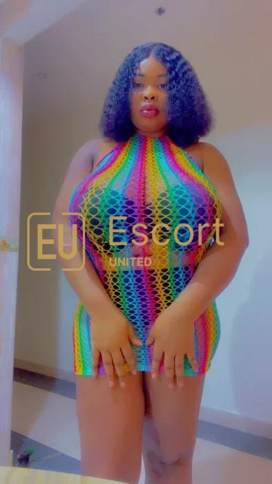 Buche Joyce, eine 28-jährige Escort Lady in Ras Al Khaimah — Foto 3
