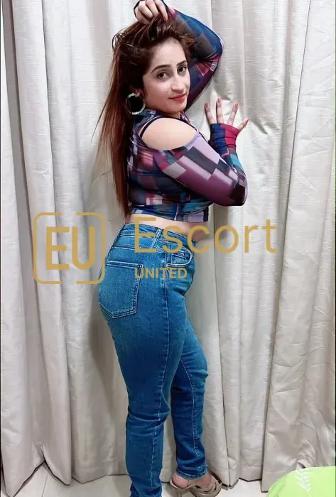 Eshita, escort donna a Palm Jumeirah (28)