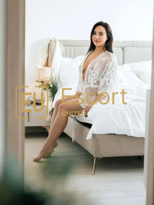 Megan, een 26-jarige vrouwelijke gezelschapsdame in Dubai — foto 5