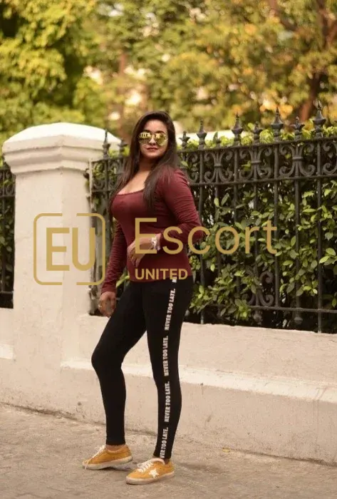 Komal, escort donna a Ras Al Khaimah (27)