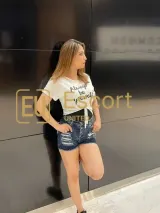 Ontmoet Komal, escort in Palm Jumeirah — foto 3
