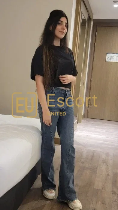 Escort dame Somya in Palm Jumeirah — foto 4