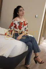 Somya, een 25-jarige vrouwelijke gezelschapsdame in Palm Jumeirah — foto 1