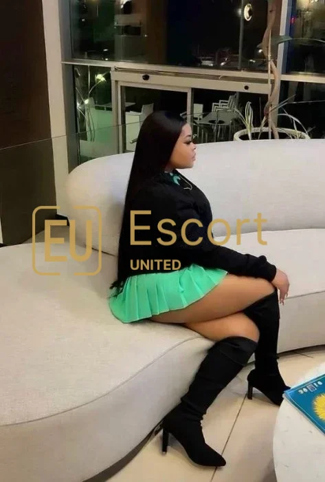 Escortă de sex feminin Serina în Fujairah, în vârstă de 28 de ani — fotografia 1