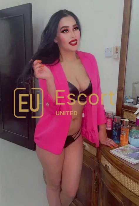 Buche Madine, Escort in Al Ain — Foto 1