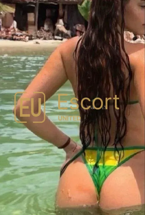 Γνωρίστε τη Lana, μια 27 ετών συνοδό στην Ντουμπάι
