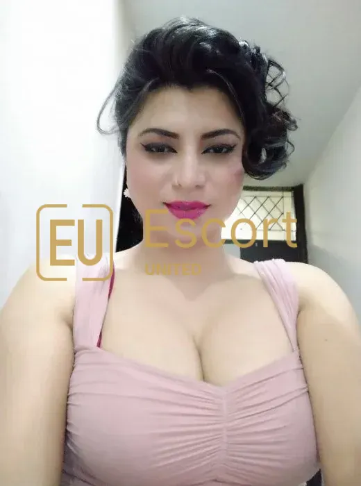 Al Ain, dívka na eskort Juhi, 27