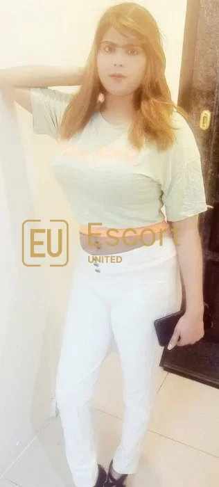 Radhika, doamnă de escortă în Fujairah — fotografia 2