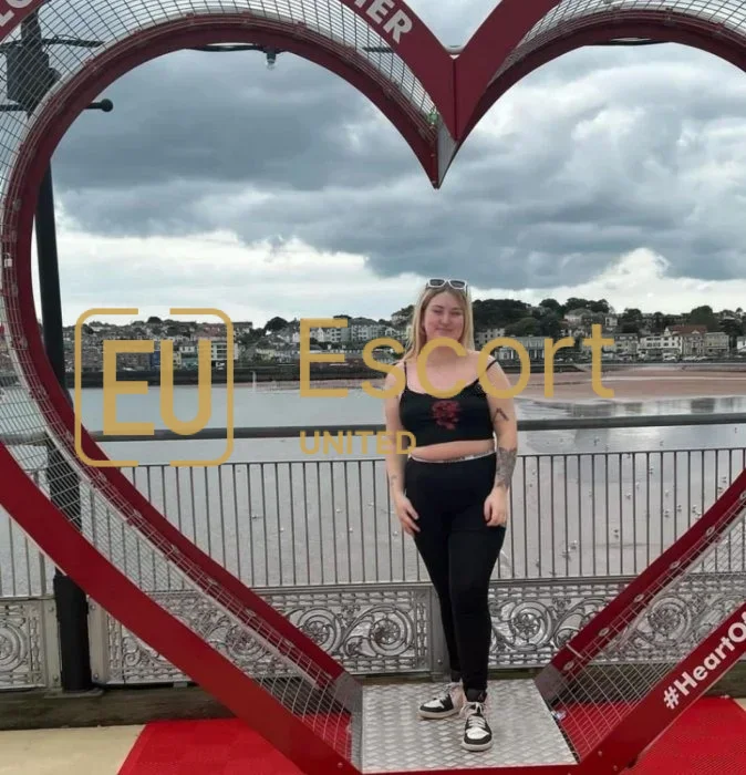 Maya, 24, žena na eskort v Dubaj — fotka 6