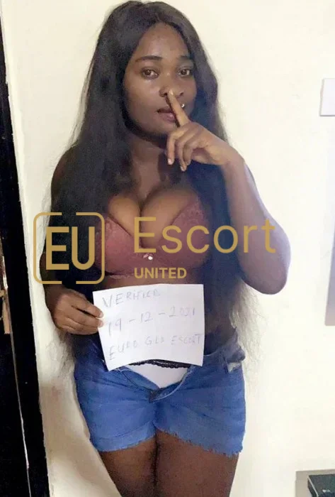 Escort Nancy in Abu Dhabi, 27 — Foto 2