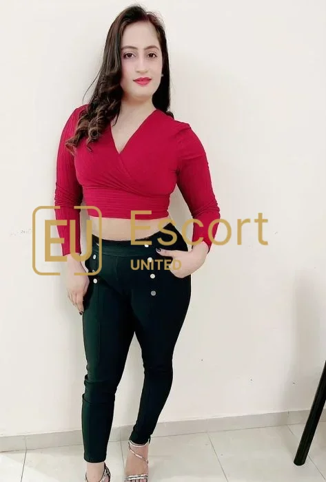 Haniya, escortă de sex feminin în Fujairah, EAU — fotografia 1