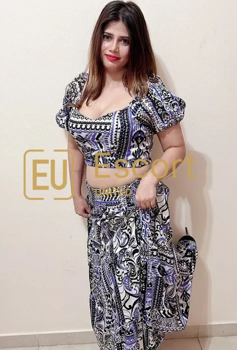 Poznaj Poonam, 26-letnią eskortę w Ras al-Chajma — zdjęcie 1
