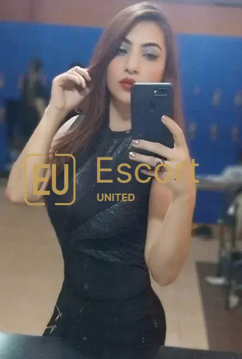 Prenota Monika, di 25 anni, escort a Ras Al Khaimah