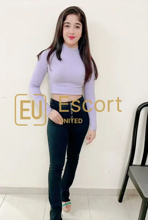 Escort donna Eishita che risiede a Palm Jumeirah, 24 anni — foto 1