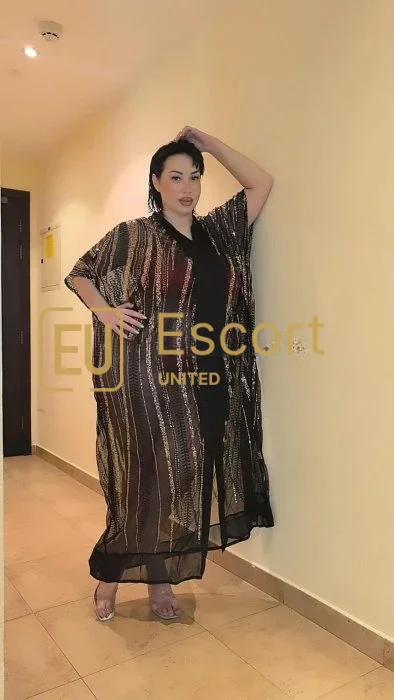 Yufina, fille d'escorte à Dubaï — photo 4