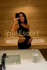 Melissa, μια 23 ετών γυναίκα συνοδός στην Άμπου Ντάμπι — φωτογραφία 9