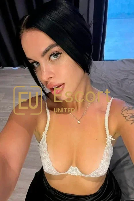 Melissa, γυναίκα συνοδός στην Άμπου Ντάμπι — φωτογραφία 6