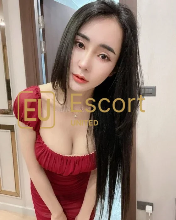 Elena — female escort in Abu Dhabi — photo 9