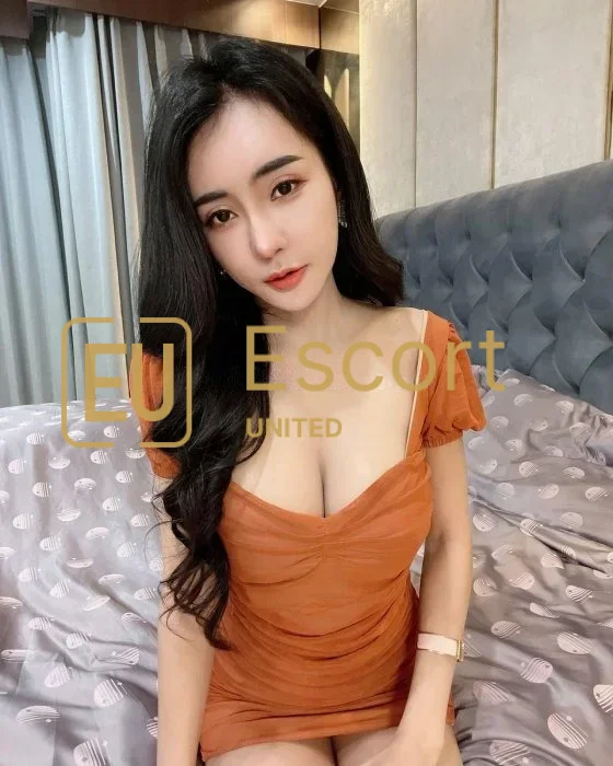 Escort girl Elena based in Abu Dhabi, 25 years old — photo 10