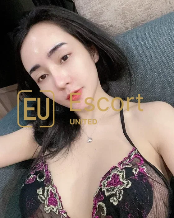 Escort Elena based in Abu Dhabi, 25 years old — photo 7