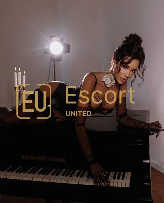 Escort girl Katy in Abu Dhabi — photo 6