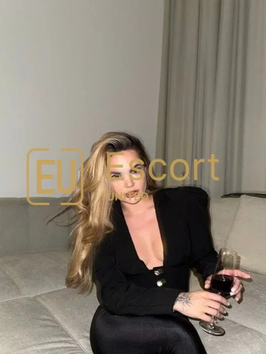 Dubai eskort Kira (27) — fotografija 9