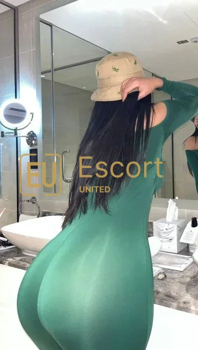 Wafa, 25, female escort in Abu Dhabi — photo 2