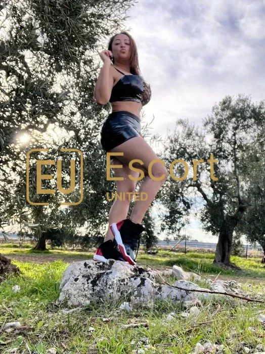 Yulieth, escorte à Abou Dhabi — photo 5