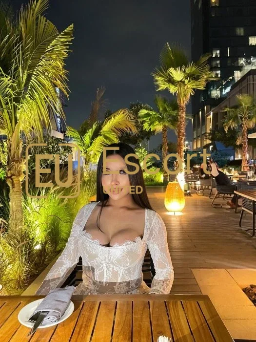 Abou Dhabi, escorte trans Jennifer, 27 ans — photo 4