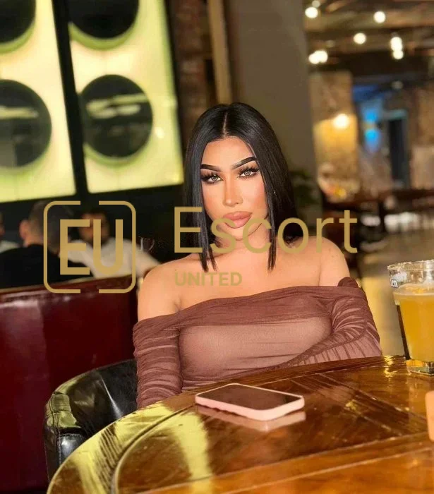 Abou Dhabi, escorte transgenre Jennifer (27 ans) — photo 9