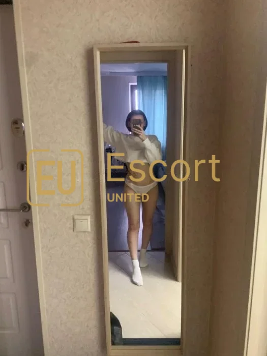 Amalia, 25, escort donna a Dubai — foto 4