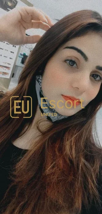 Escorte féminine Karishma basée à Ajman — photo 2