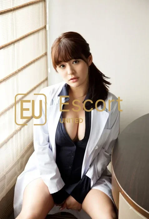 Tina, 33, escort donna an Abu Dhabi — foto 3