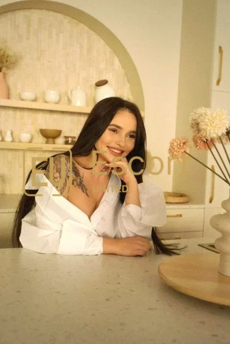 Eskort Sofi u Dubai, 23 godina — fotografija 10