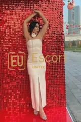 Buche Giselle, eine 28-jährige Escort in Dubai — Foto 6