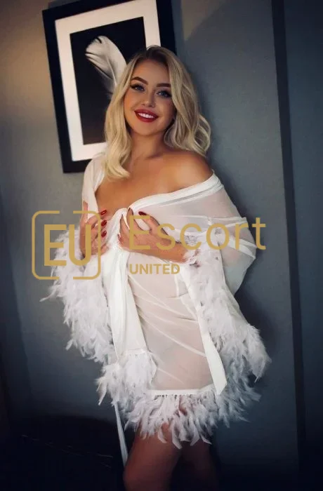 Άμπου Ντάμπι, κορίτσι-συνοδός Ilona (29) — φωτογραφία 3